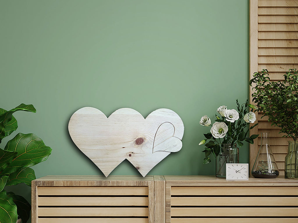 Doppelherz aus Holz mit kleinem zusätzlich integriertem Herzen, Home Decor